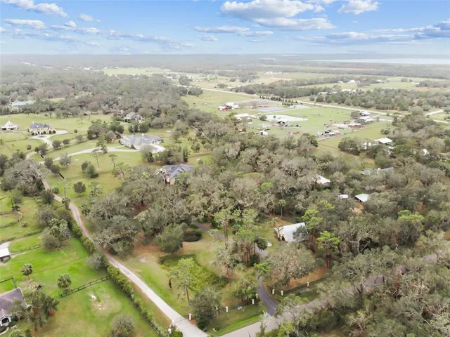 $1,395,000 | 12709 Mannhurst Oak Lane, Lithia, FL 33547