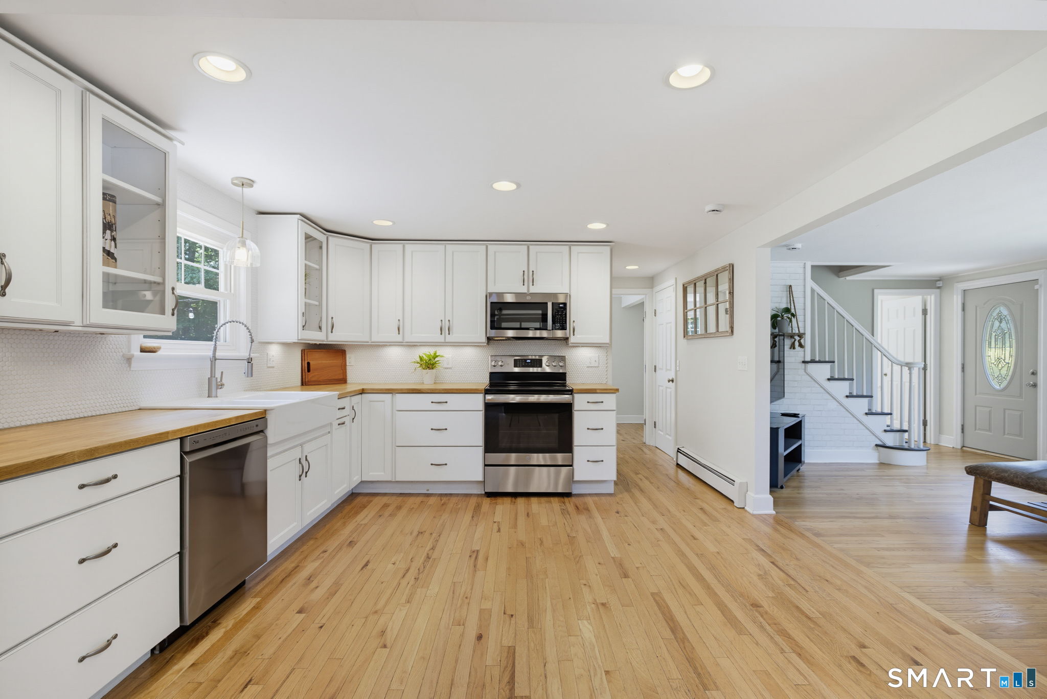 68 Sandy Beach Road Ellington, CT 06029 - Photo 7 of 39
