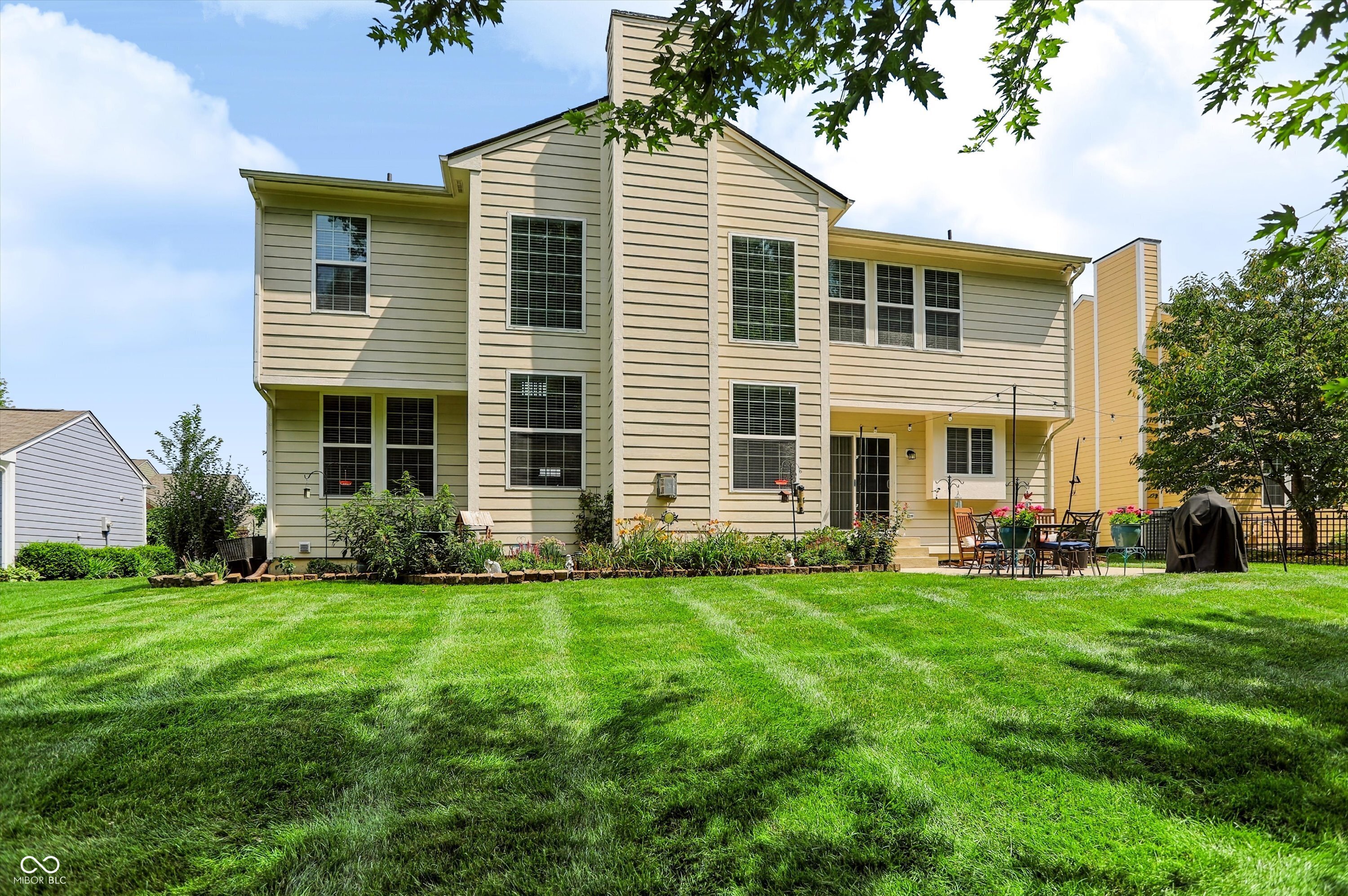 14401 Liverpool Place Fishers, IN 46037 - Photo 7 of 102