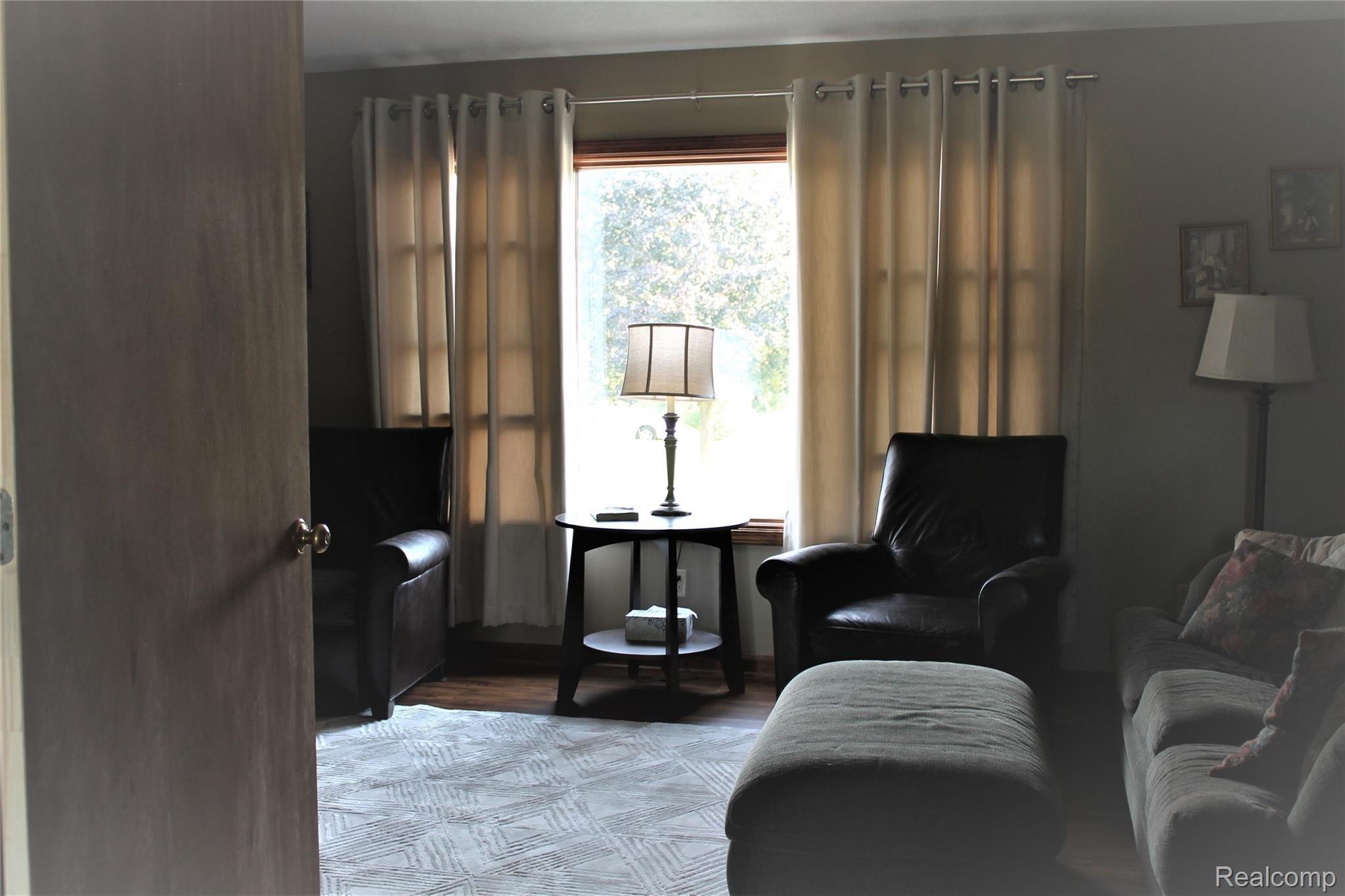 3572 Bowen Road Howell, MI 48855 - Photo 7 of 52 3572 Bowen - Living Room.jpg