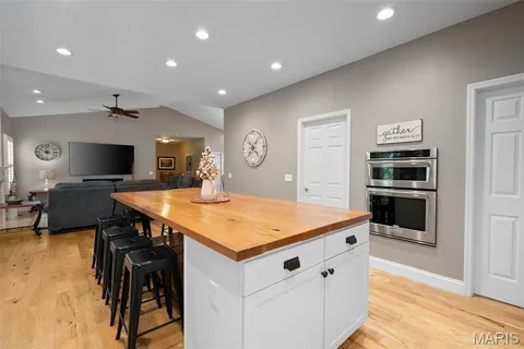 $525,000 | 819 Honeywood Drive, Lake St. Louis, MO 63367