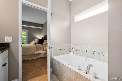 $525,000 | 819 Honeywood Drive, Lake St. Louis, MO 63367