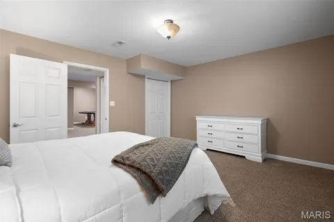 $525,000 | 819 Honeywood Drive, Lake St. Louis, MO 63367