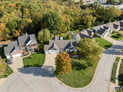 $525,000 | 819 Honeywood Drive, Lake St. Louis, MO 63367