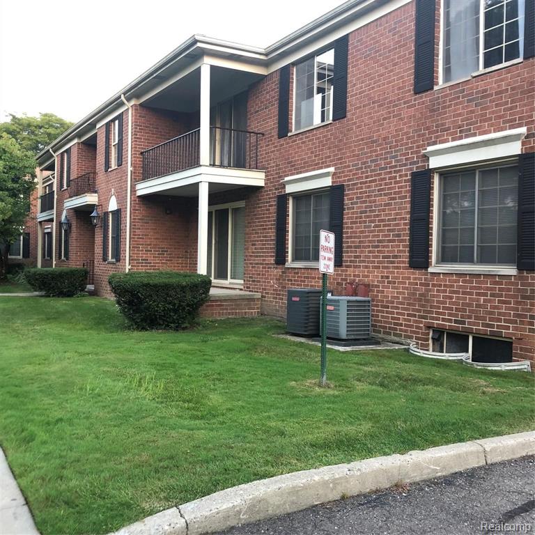 29628 Middlebelt Road, Unit 2703 Farmington Hills, MI 48334 - Photo 2 of 29