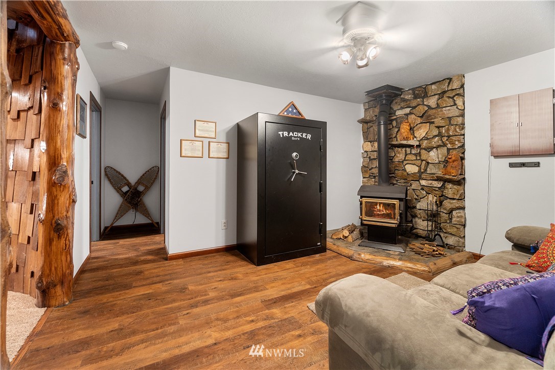 1572 Kalama River Road Kalama, WA 98625 - Photo 21 of 40 Gallery Image 21