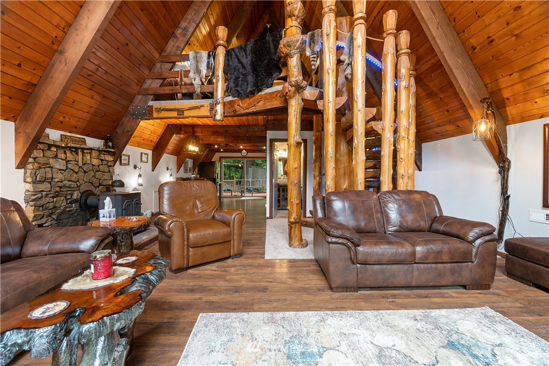 1572 Kalama River Road Kalama, WA 98625 - Photo 10 of 40 Gallery Image 10