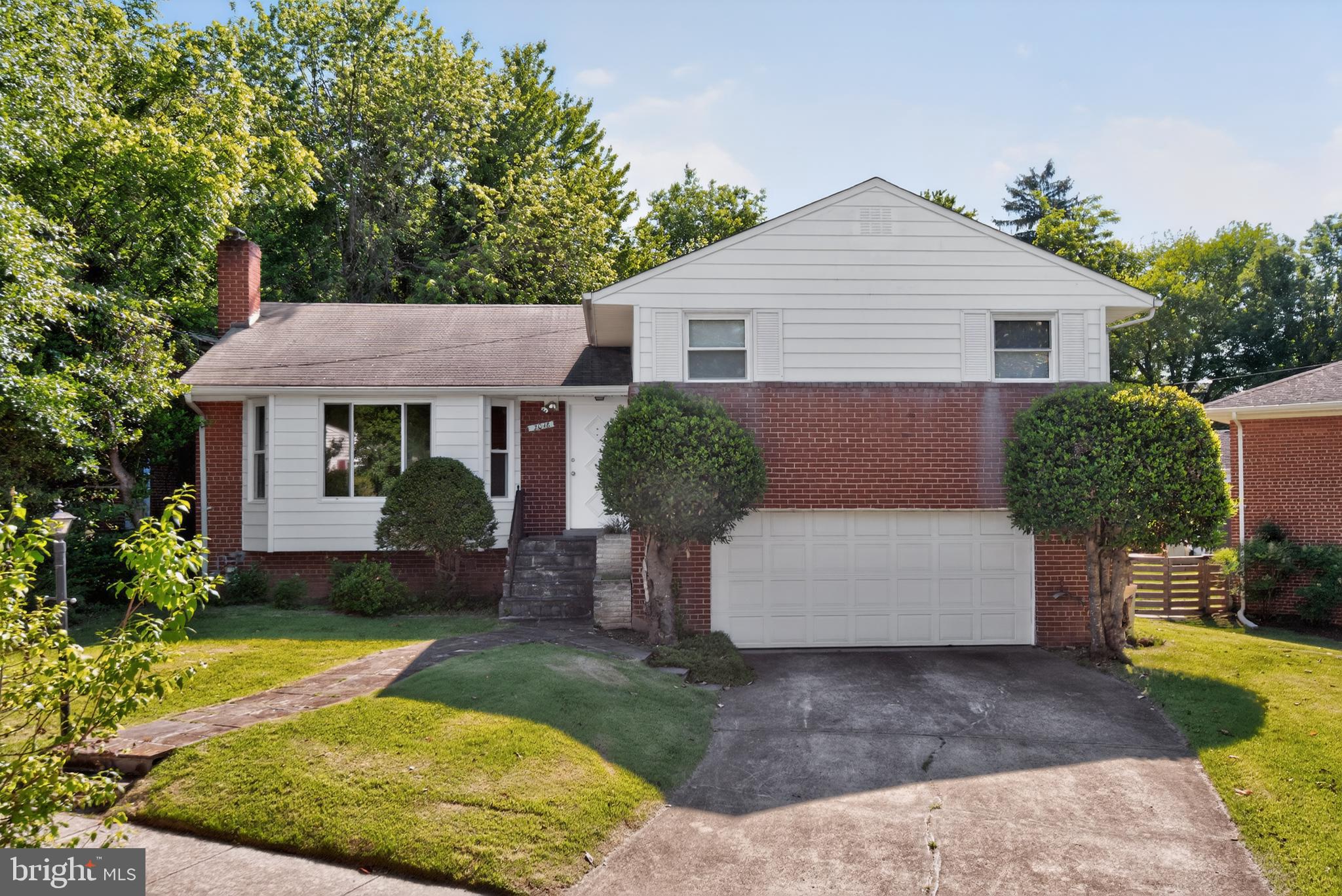 2016 Cascade Road Silver Spring, MD 20902 - Photo 3 of 37