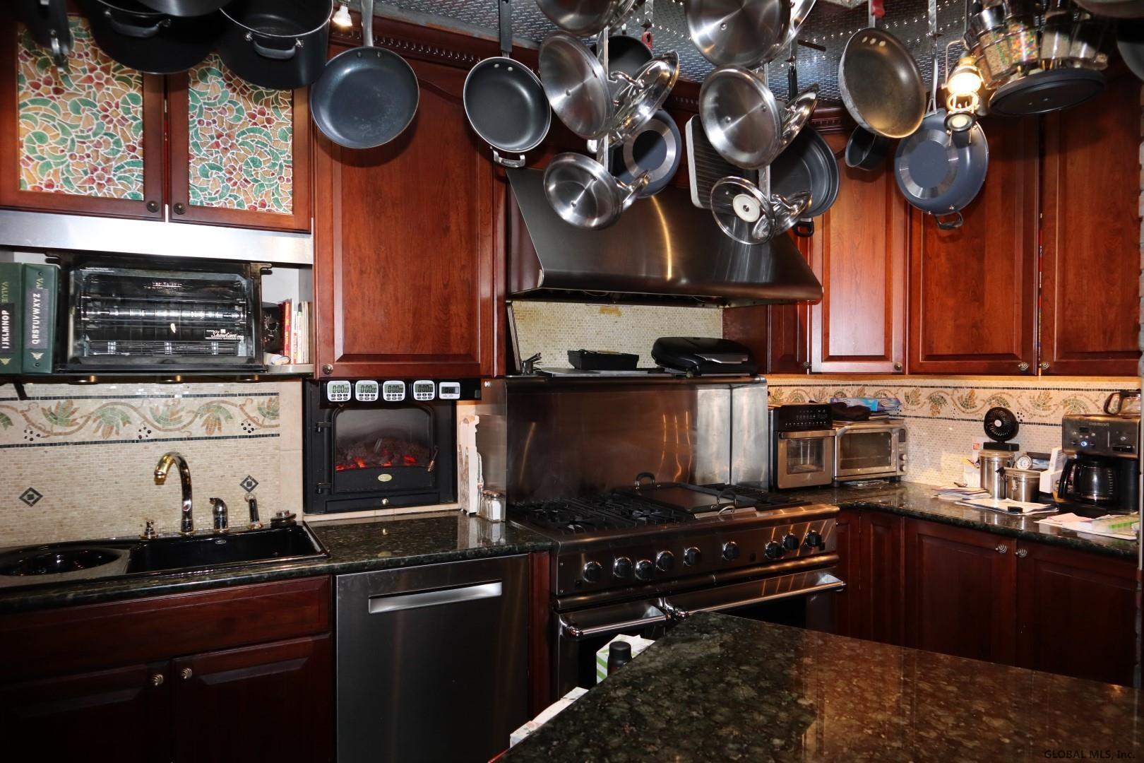 2 Ash Grove Place, Unit 4 Albany, NY 12202 - Photo 14 of 37 Photo 15