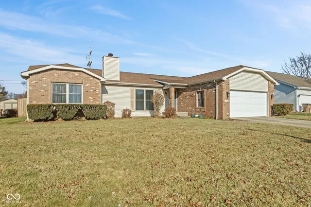 $279,900 | 3810 Briar Hill Way, Columbus, IN 47203