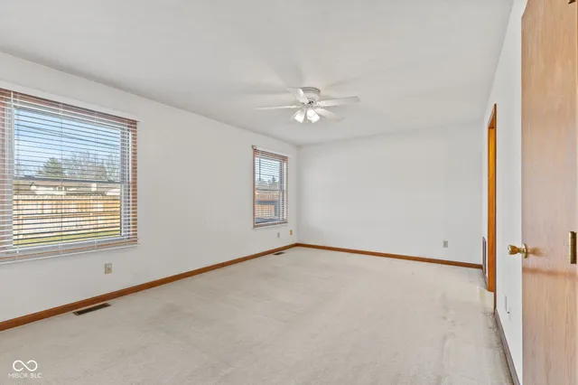 $279,900 | 3810 Briar Hill Way, Columbus, IN 47203