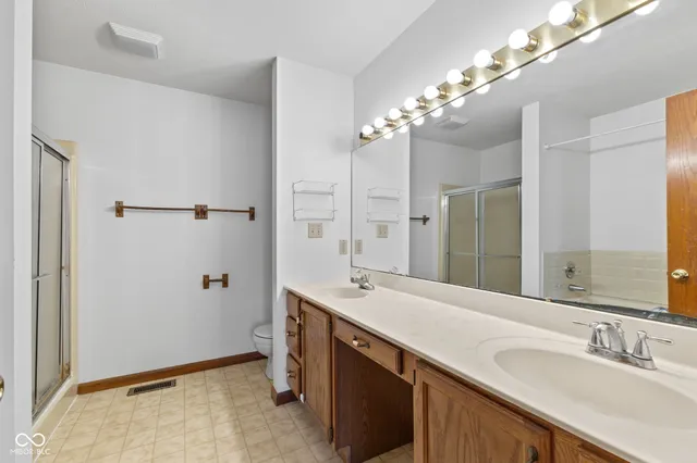 $279,900 | 3810 Briar Hill Way, Columbus, IN 47203