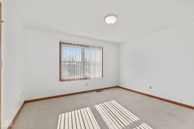 $279,900 | 3810 Briar Hill Way, Columbus, IN 47203