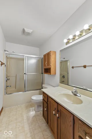 $279,900 | 3810 Briar Hill Way, Columbus, IN 47203