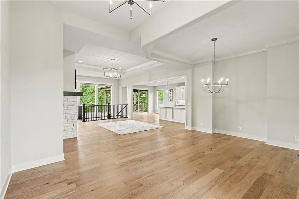 8193 Valley Road Lenexa, KS 66220 - Photo 9 of 36
