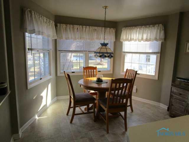 9157 South River Road Waterville, OH 43566 - Photo 6 of 11 Eat In Kitchen.