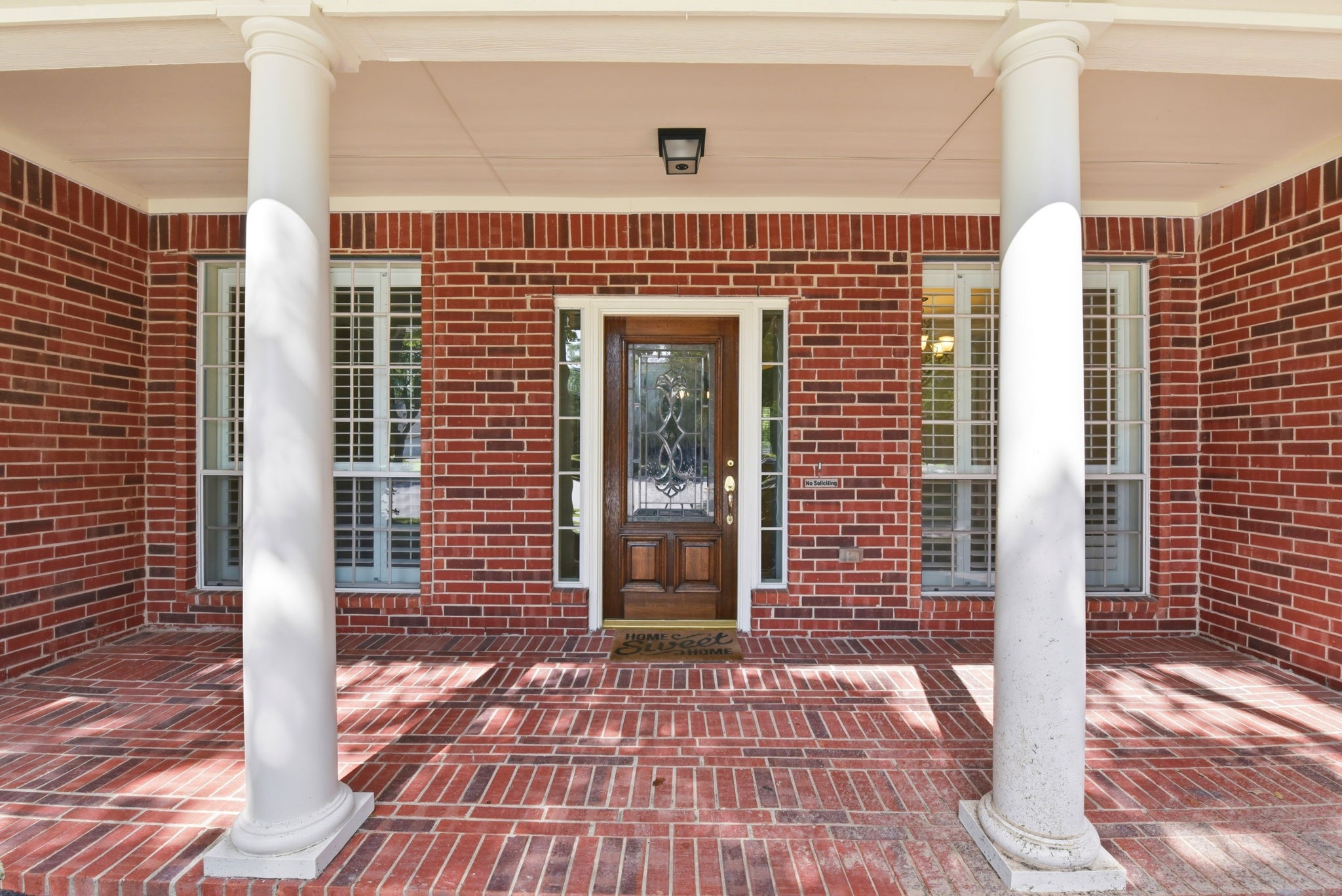 3414 Hackberry Court Spring, TX 77388 - Photo 4 of 50 Notice the beautifully refinished wooden front door with leaded glass!