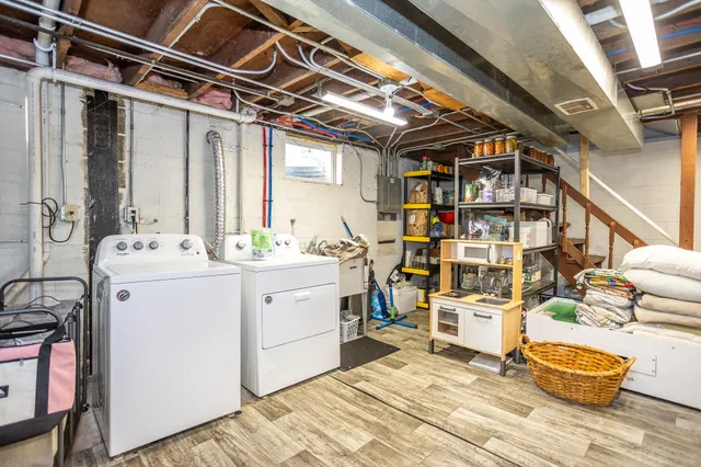 $311,500 | 903 South Main Street, Crown Point, IN 46307