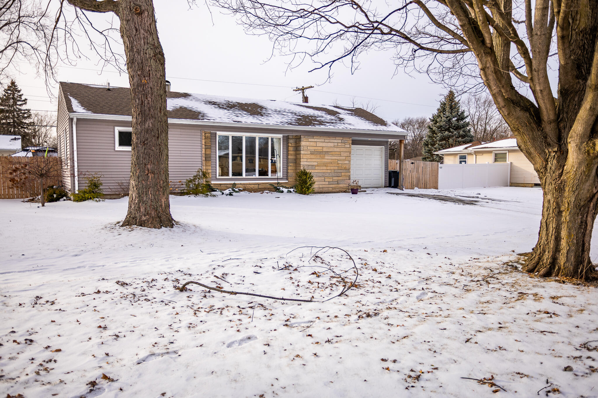 903 South Main Street Crown Point, IN 46307 - Photo 3 of 29 2048x1365