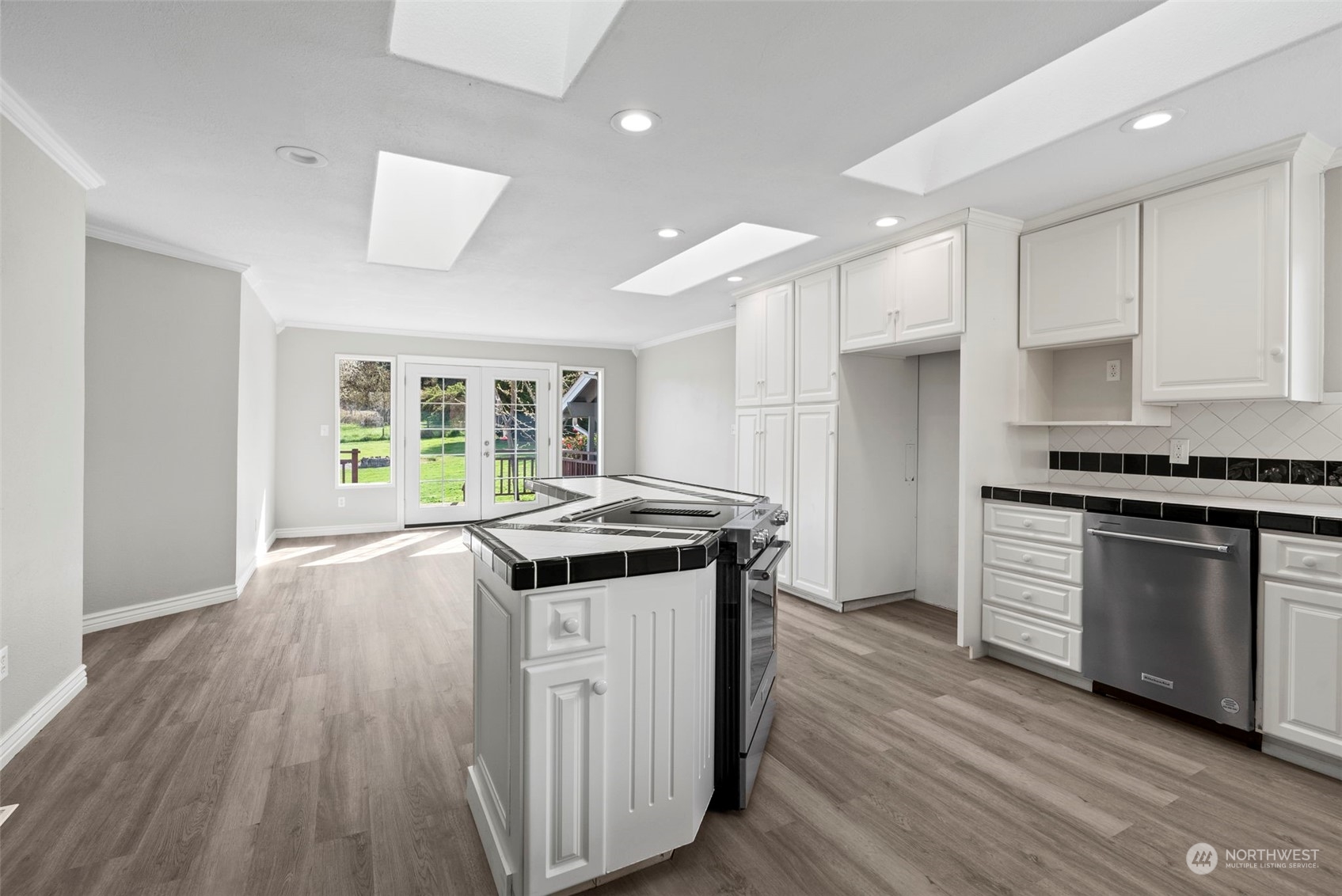265 White Road Castle Rock, WA 98611 - Photo 11 of 38 Gallery Image 11