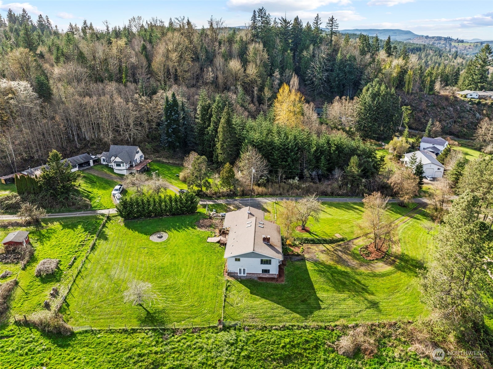 265 White Road Castle Rock, WA 98611 - Photo 5 of 38 Gallery Image 5