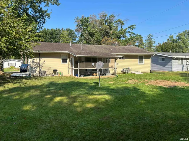 $94,900 | 205 South Emerald Lane, Carbondale, IL 62901