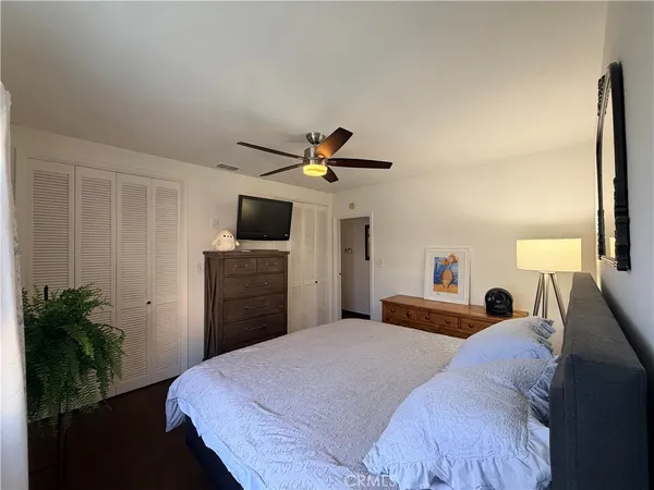 $967,000 | 2925 Knoxville Avenue, Long Beach, CA 90815
