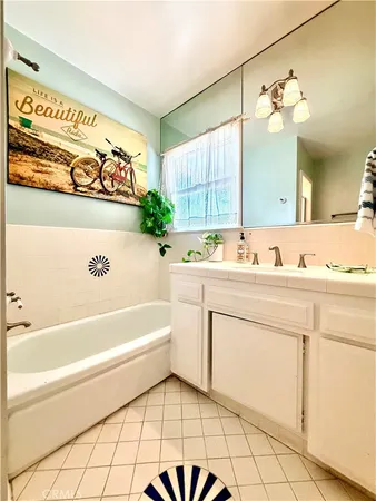 $967,000 | 2925 Knoxville Avenue, Long Beach, CA 90815
