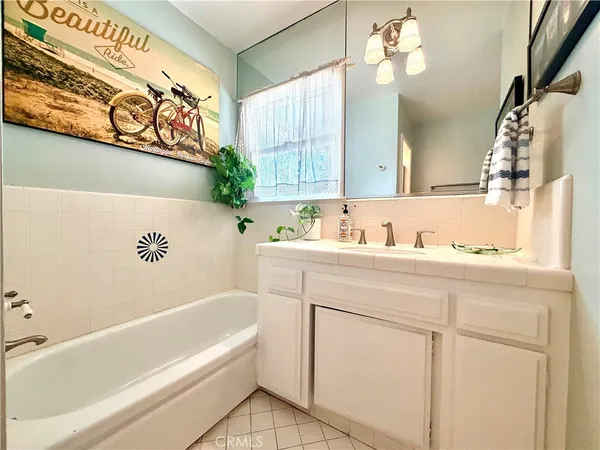 $967,000 | 2925 Knoxville Avenue, Long Beach, CA 90815