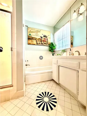 $967,000 | 2925 Knoxville Avenue, Long Beach, CA 90815