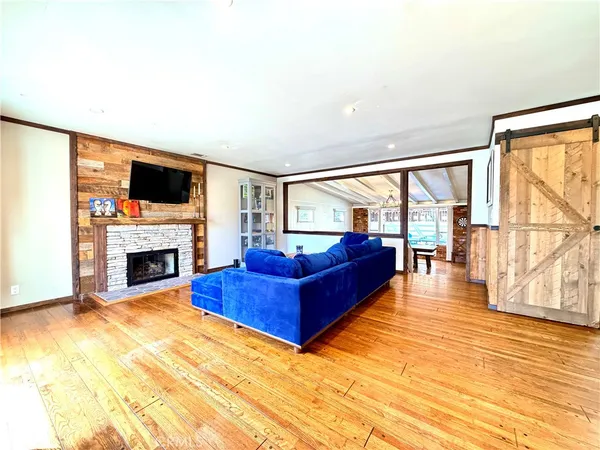 $967,000 | 2925 Knoxville Avenue, Long Beach, CA 90815