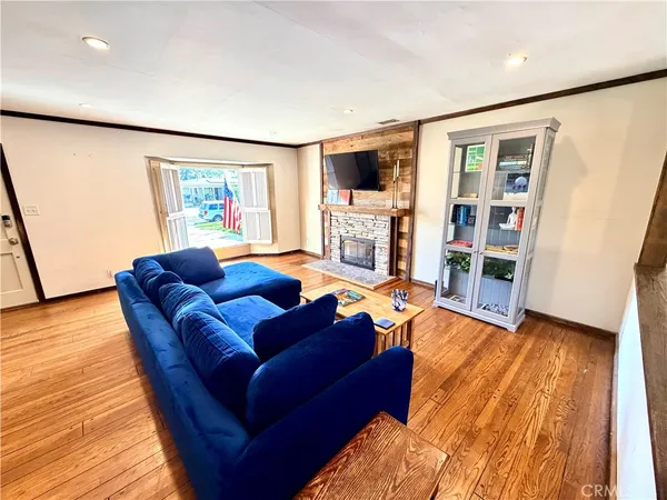 $967,000 | 2925 Knoxville Avenue, Long Beach, CA 90815