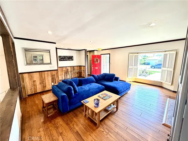$967,000 | 2925 Knoxville Avenue, Long Beach, CA 90815