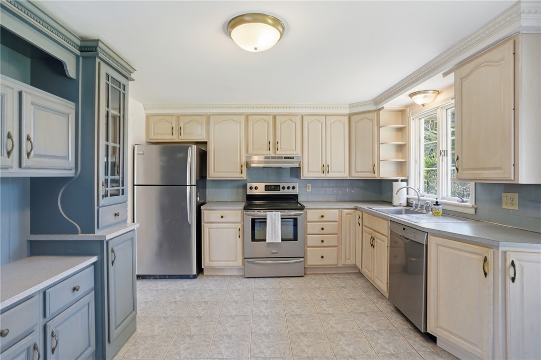 330 Harkney Hill Road Coventry, RI 02816 - Photo 17 of 43