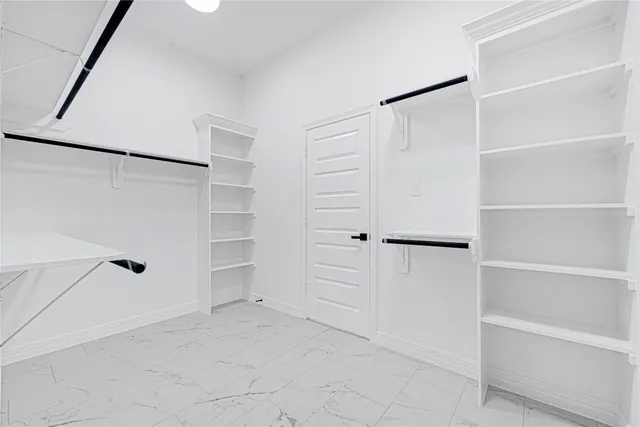 $365,000 | 509 Little Spg Court, Anahuac, TX 77514