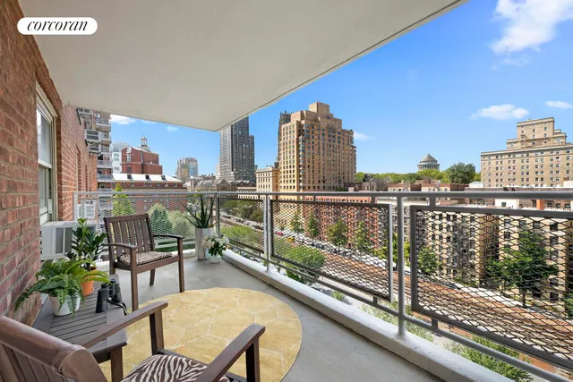 $585,000 | 100 La Salle Street, Unit 11H | Morningside Heights