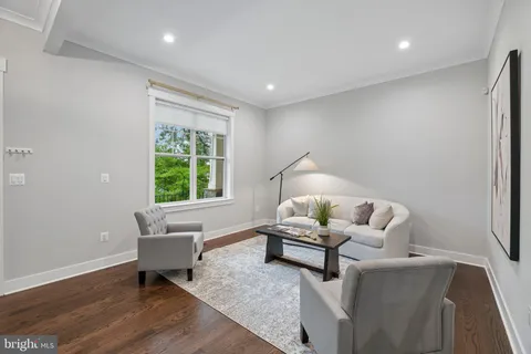 $2,400,000 | 2336 North Oak Street, Falls Church, VA 22046