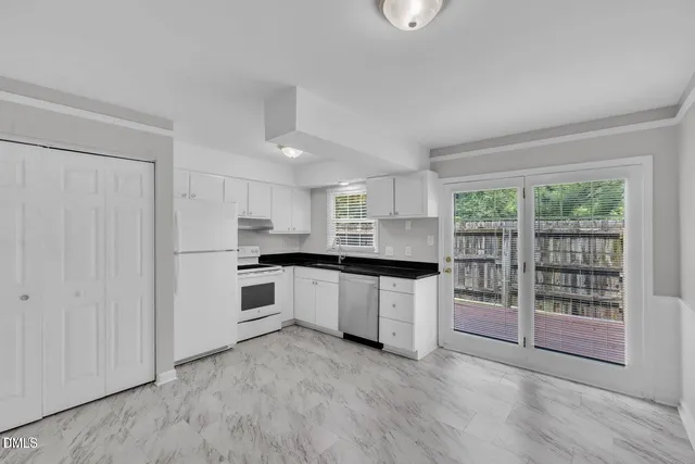 $1,550 | 1227 Jamestown Court, Cary, NC 27511