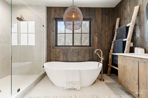 $1,985,000 | 11 Larkspur Circle, McCall, ID 83638