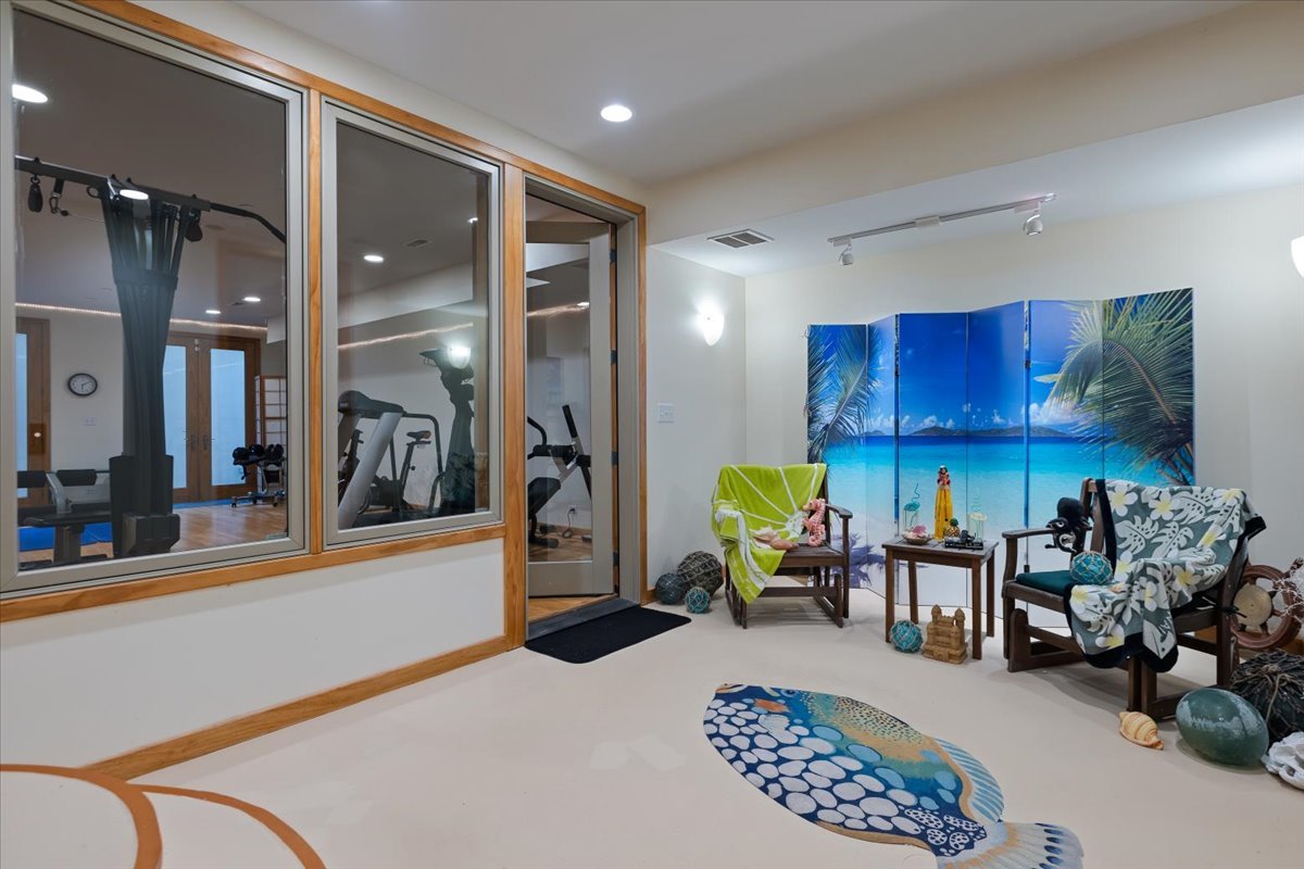 3464 Old Mill Road North Highland Park, IL 60035 - Photo 40 of 64 a living room filled with furniture