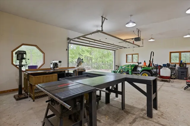 a picture of a bench in room