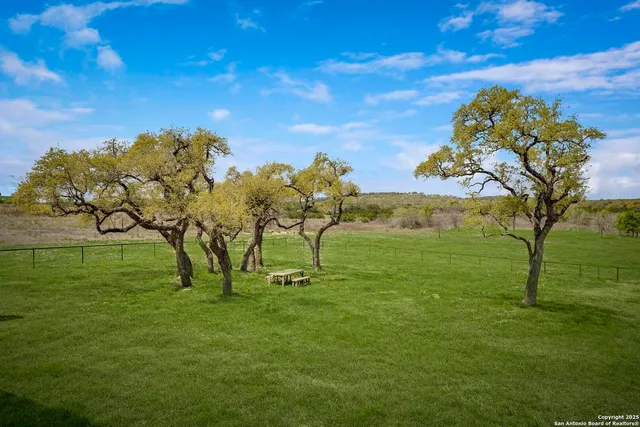 $1,810,000 | 321 Vista View Place, Spring Branch, TX 78070