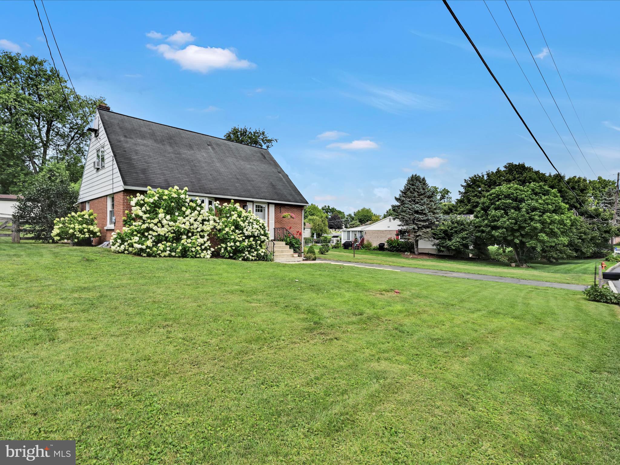 1774 Sammar Road Lancaster, PA 17601 - Photo 29 of 38 a front view of a house with garden