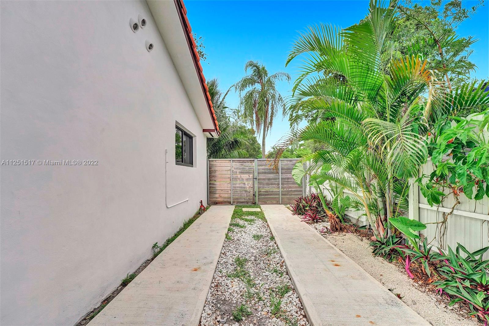 480 Northwest 88th Terrace El Portal, FL 33150 - Photo 35 of 46