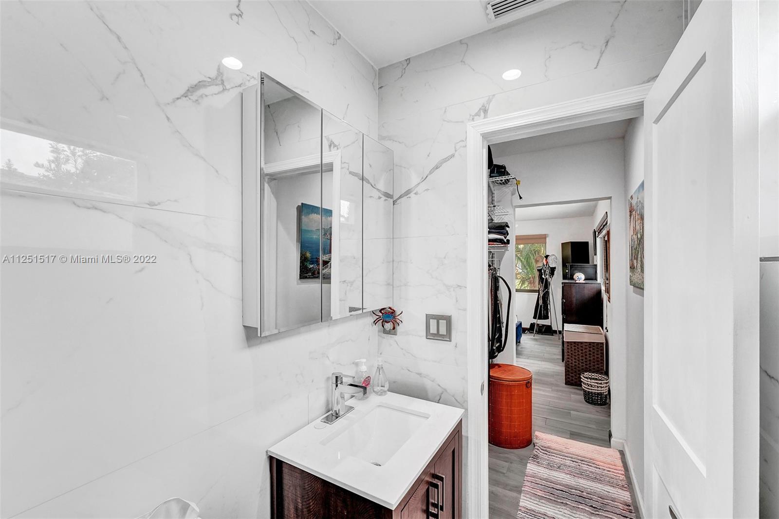 480 Northwest 88th Terrace El Portal, FL 33150 - Photo 4 of 46