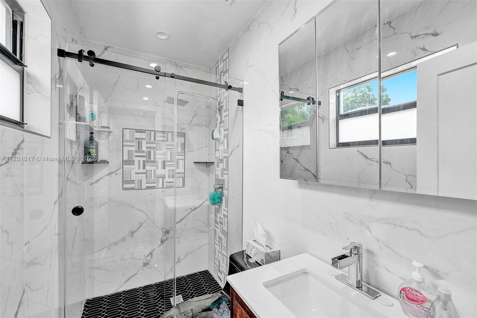 480 Northwest 88th Terrace El Portal, FL 33150 - Photo 5 of 46