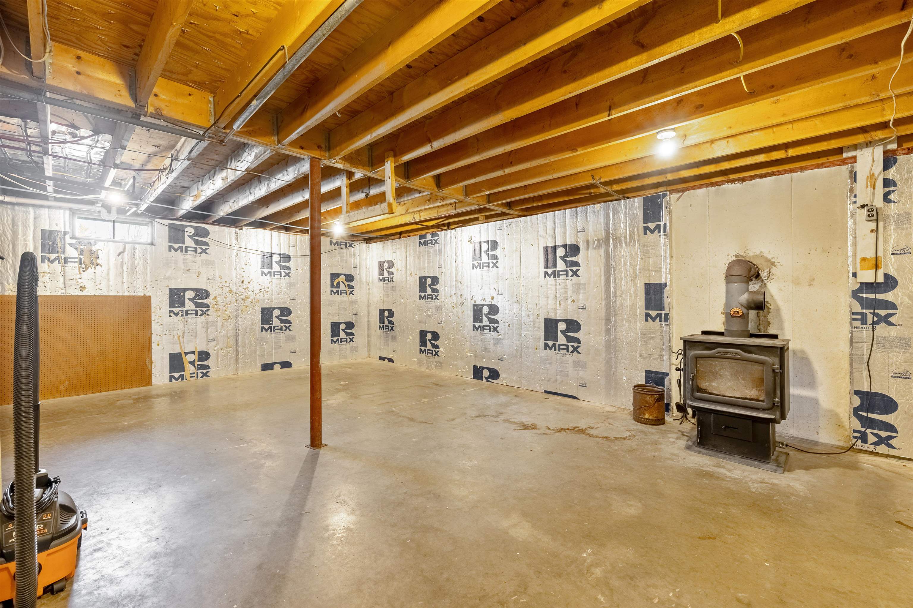 73 Cedar Drive Sheldon, VT 05483 - Photo 35 of 40