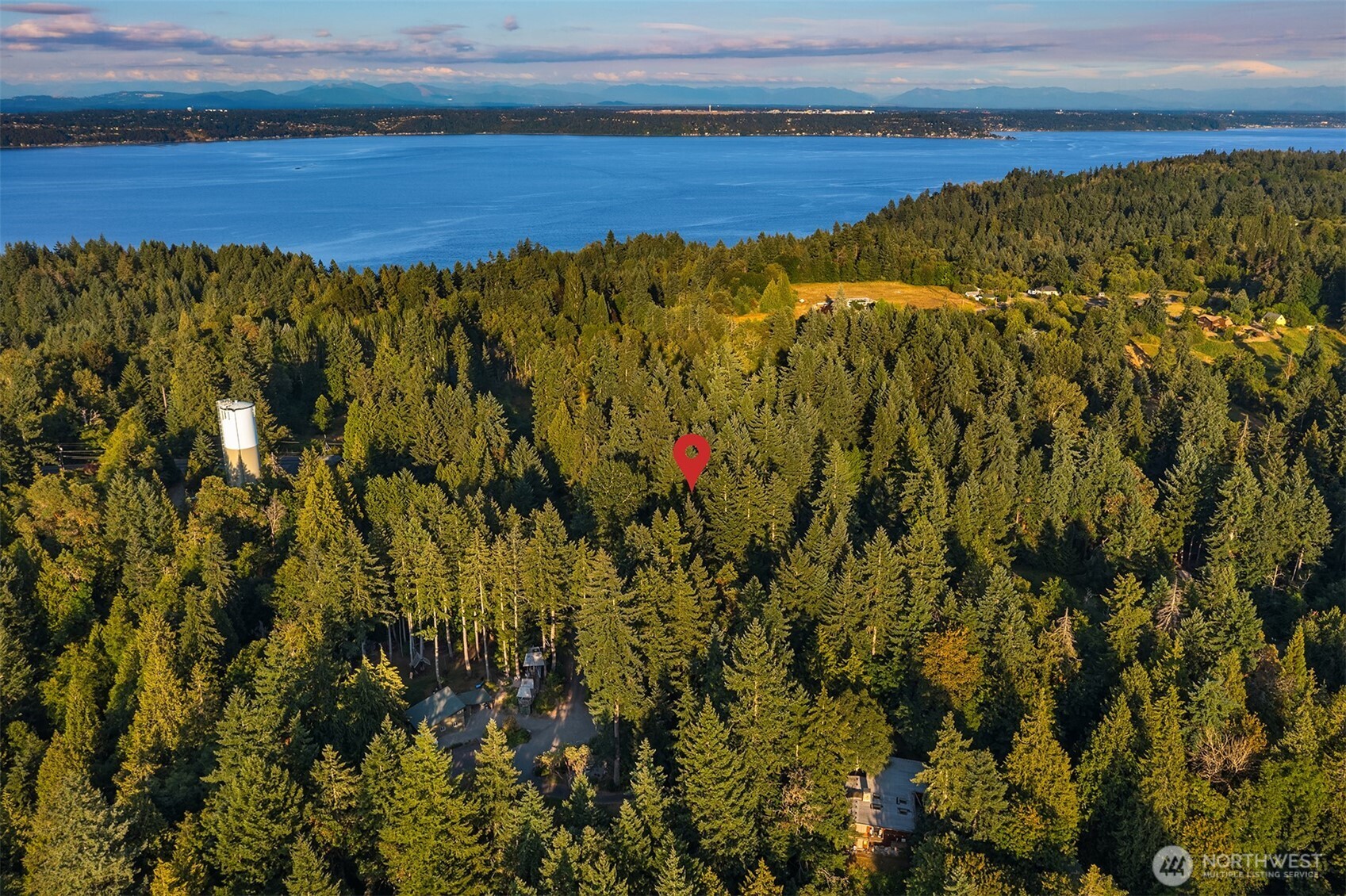 107 133rd Street Southwest Vashon, WA 98070 - Photo 7 of 10