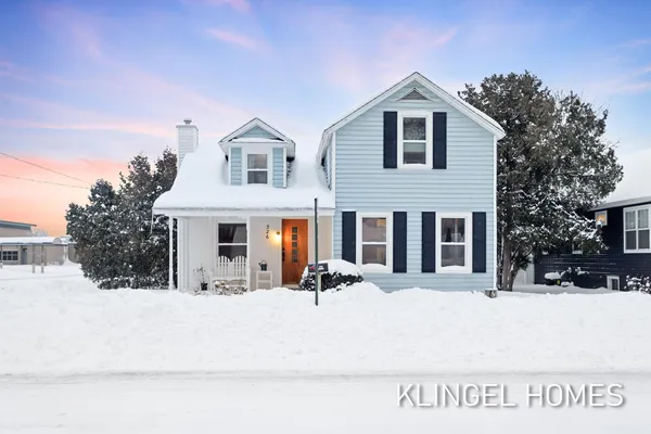 $287,000 | 326 South Street, Spring Lake, MI 49456
