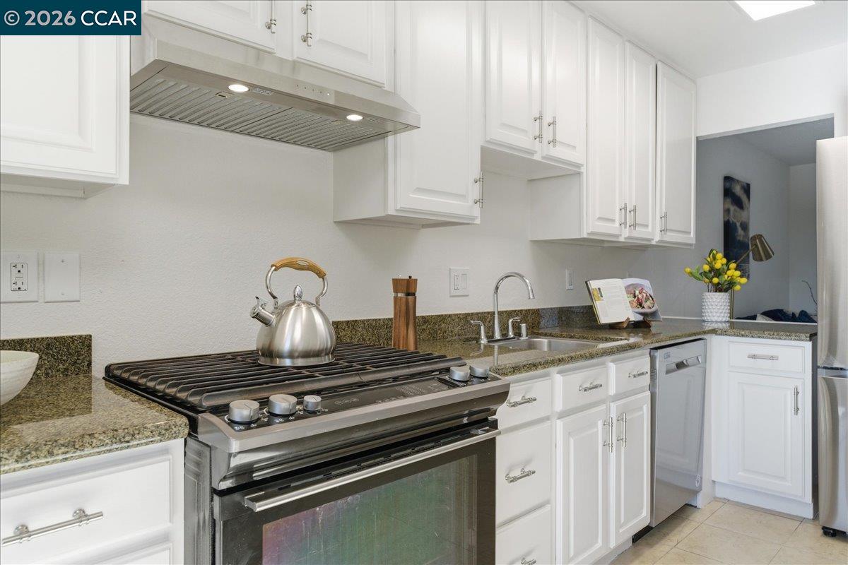 4740 Appian Way, Unit 9 El Sobrante, CA 94803 - Photo 16 of 23